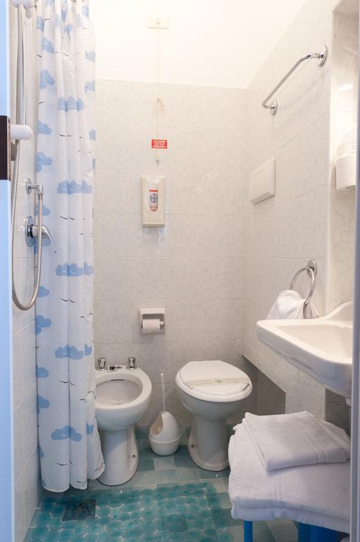 Albergo Marsari Пескьера-дель-Гарда Номер фото